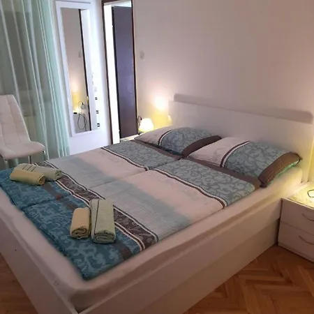 In With Terrace, Air Conditioning, Wifi 3719-5 * Lopar